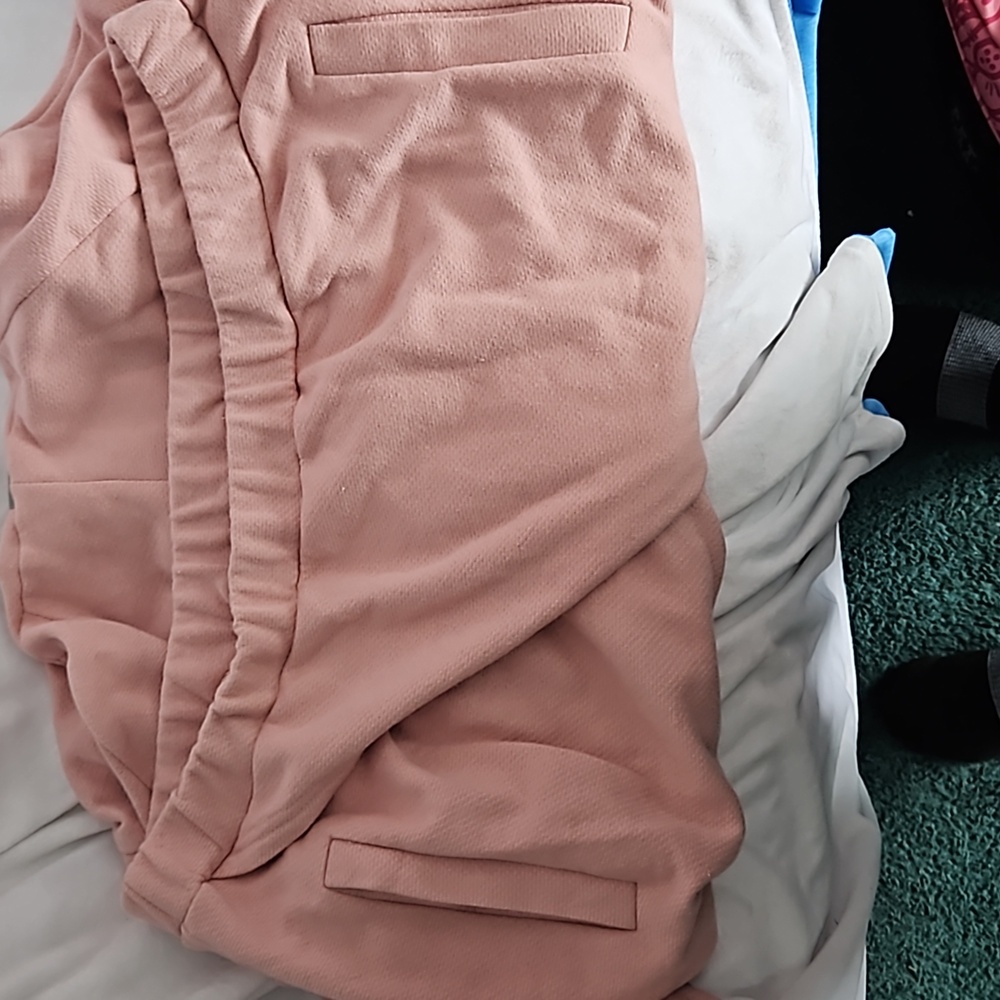 Hoddie - Picture 3 of 8